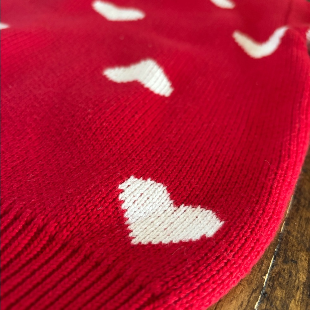 Red Heart Pattern Sweater - Picture 5 of 6